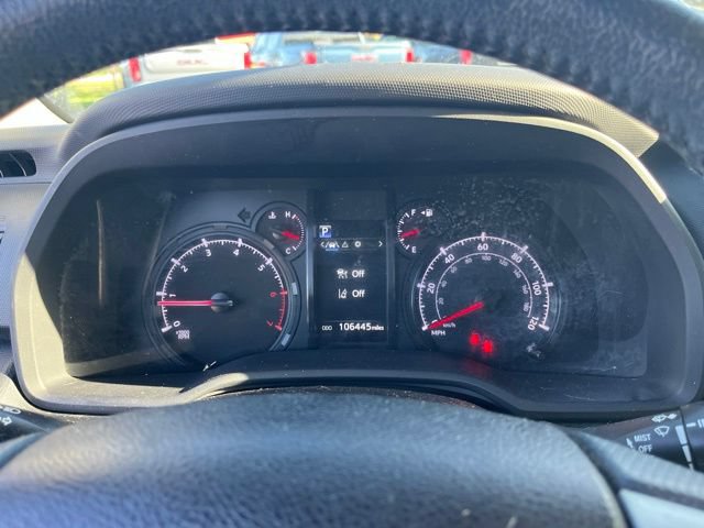 Used 2022 Toyota 4Runner SR5 Premium w/ Moonroof Package RWD image 22