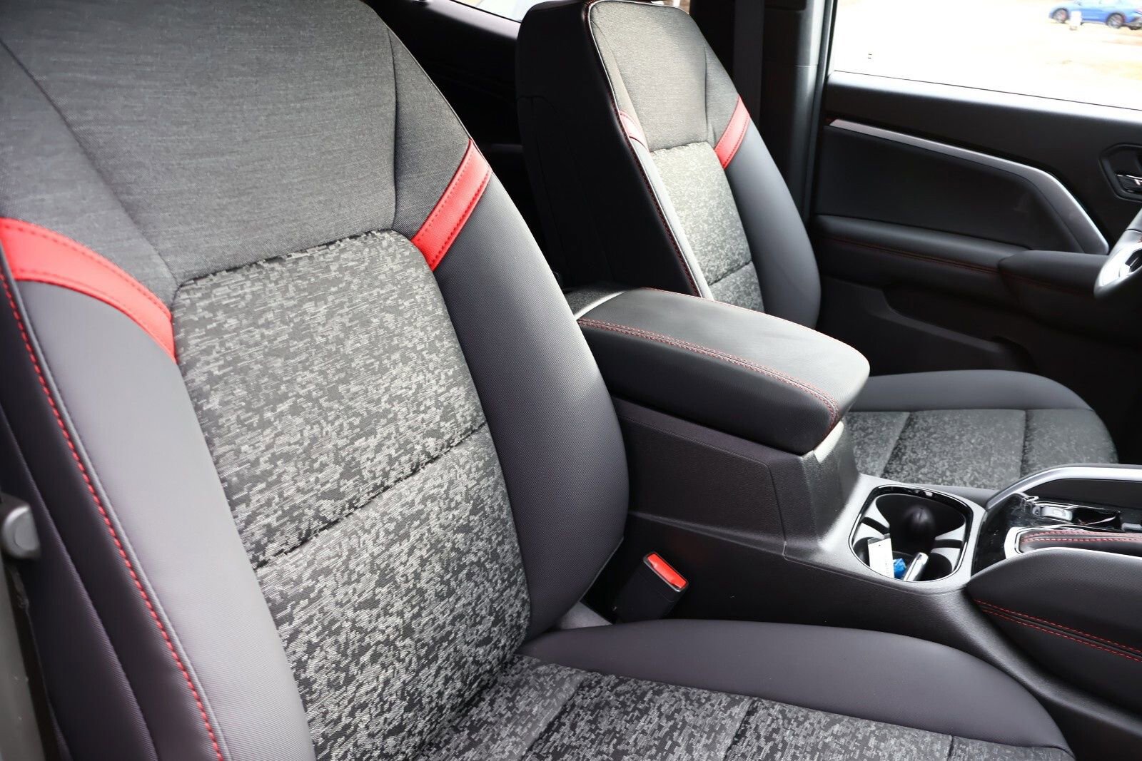 New 2025 Chevrolet Colorado Z71 w/ Midnight Edition image 32