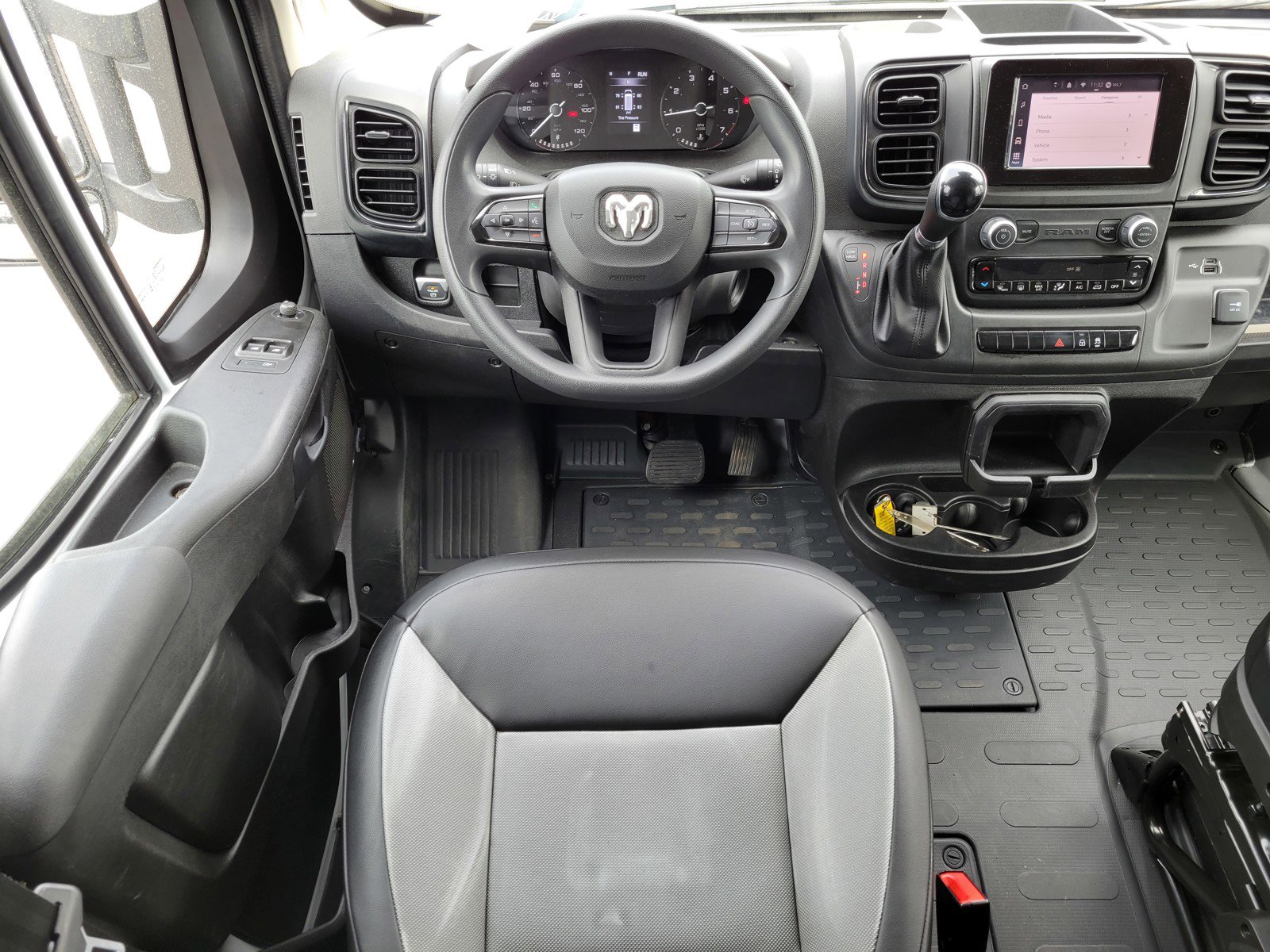 New 2024 RAM ProMaster 3500 w/ Cold Weather Group image 25