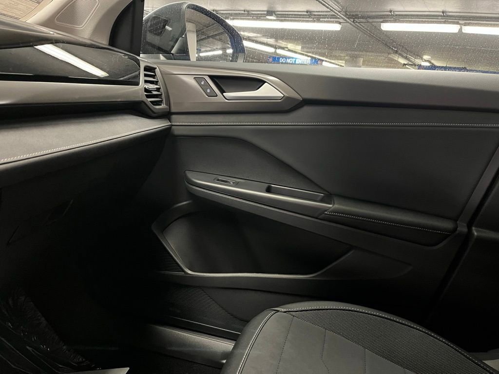 New 2026 Volkswagen Taos SE AWD/4WD image 31