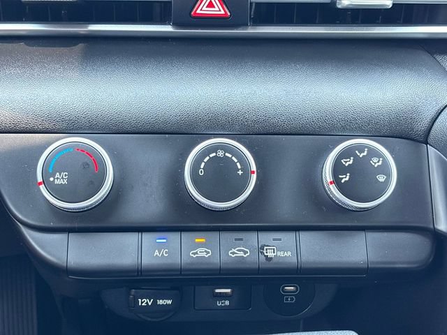 Used 2025 Hyundai Elantra SE FWD image 20
