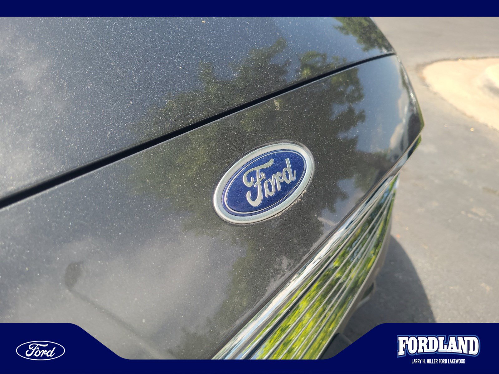 Used 2017 Ford Fusion SE w/ Fusion SE Technology Package FWD image 23