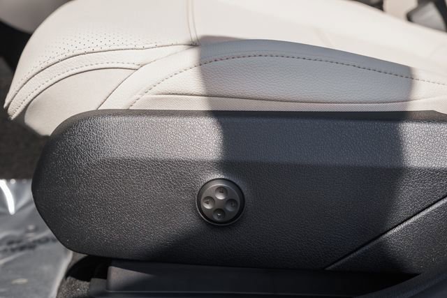 New 2026 Mercedes-Benz GLC 300 4MATIC image 36