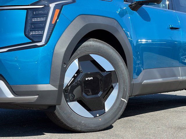 New 2026 Kia EV9 Wind AWD/4WD image 2