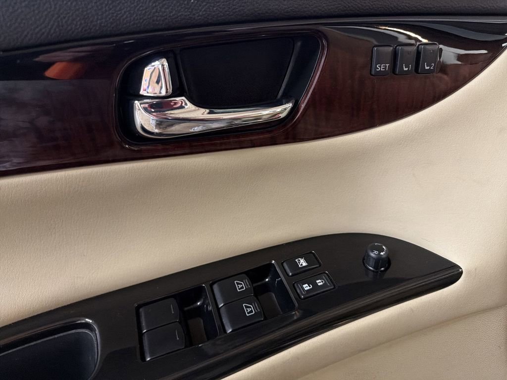 Used 2016 INFINITI QX50 AWD w/ Deluxe Touring Package image 15