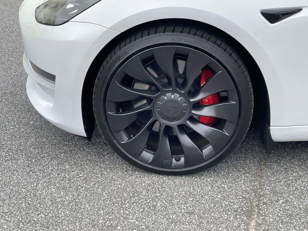 Used 2023 Tesla Model 3 Performance image 9