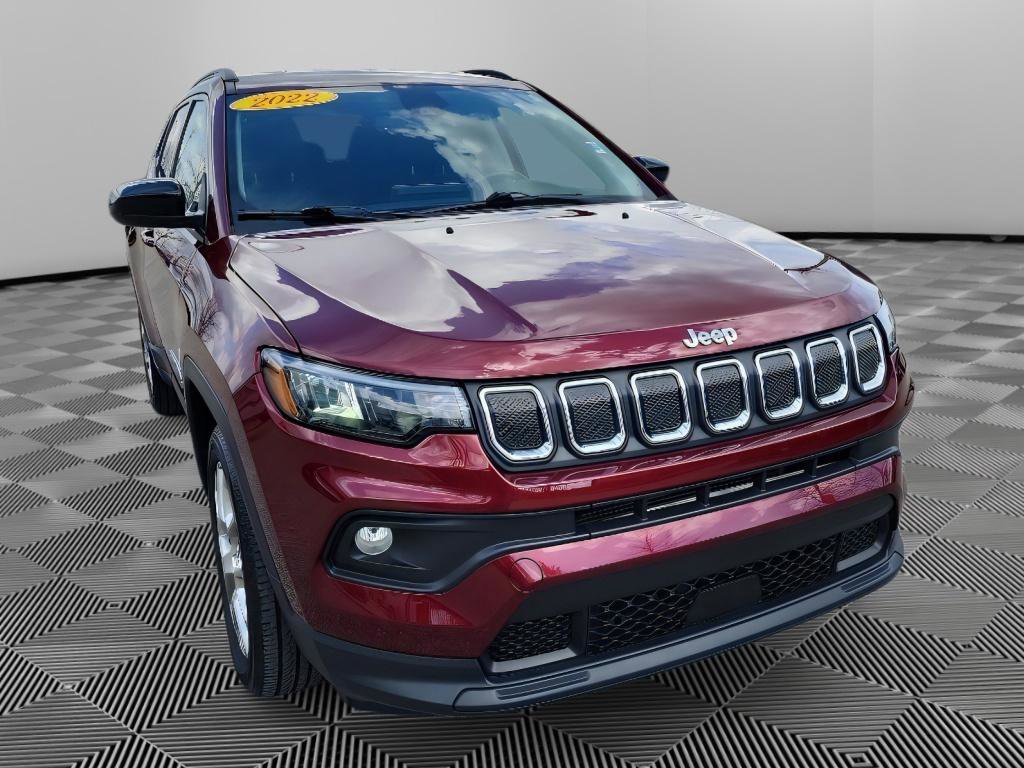 Used 2022 Jeep Compass Latitude image 9