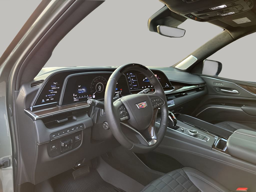 Used 2024 Cadillac Escalade Sport Platinum w/ LPO, ONYX Package image 28