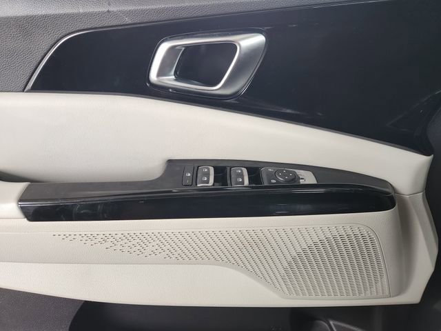 Used 2022 Kia Carnival EX FWD image 21