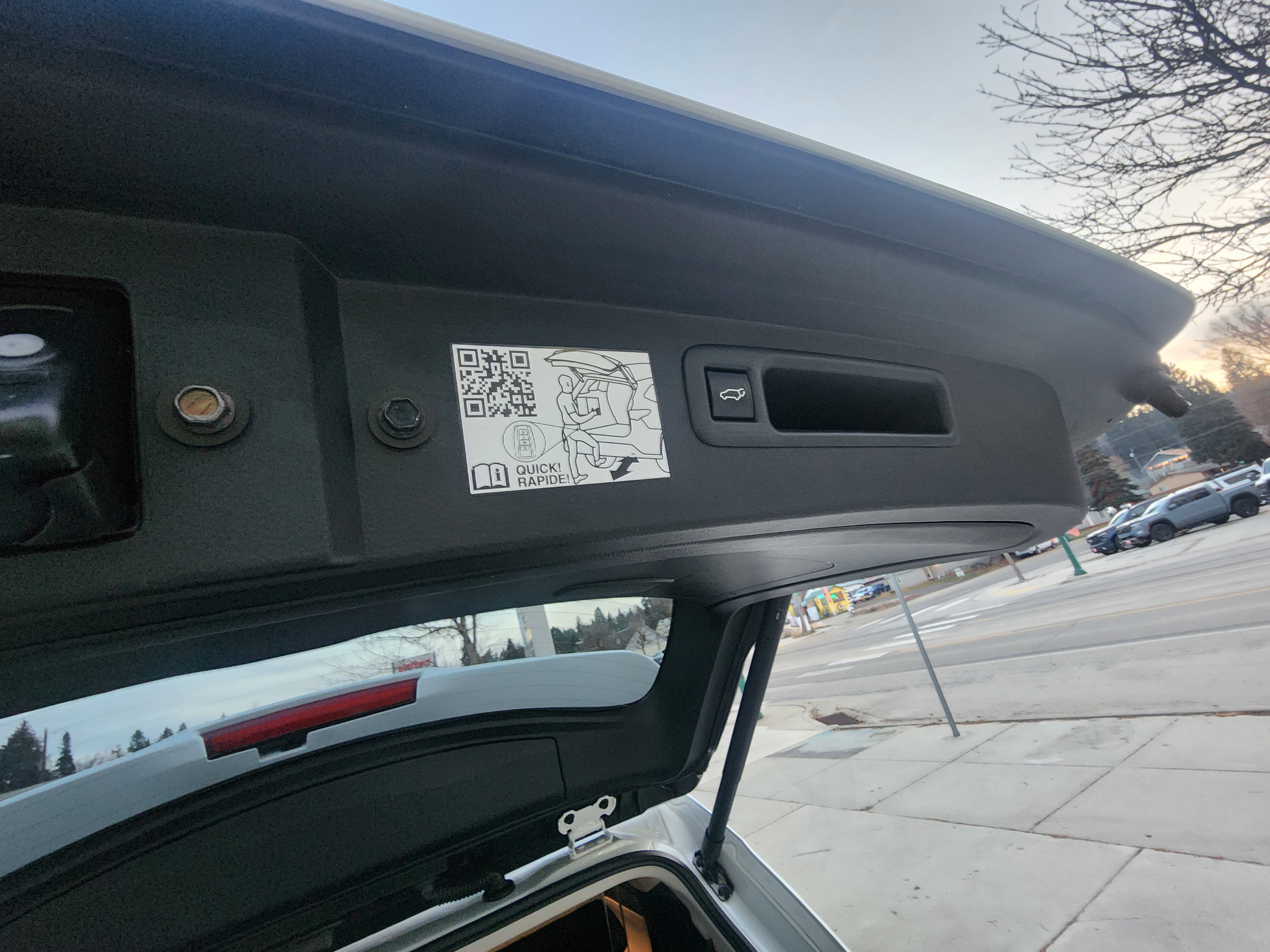 Used 2024 Toyota Highlander Platinum image 20