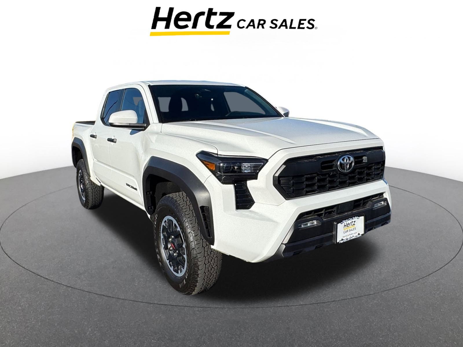 Used 2025 Toyota Tacoma SR image 1