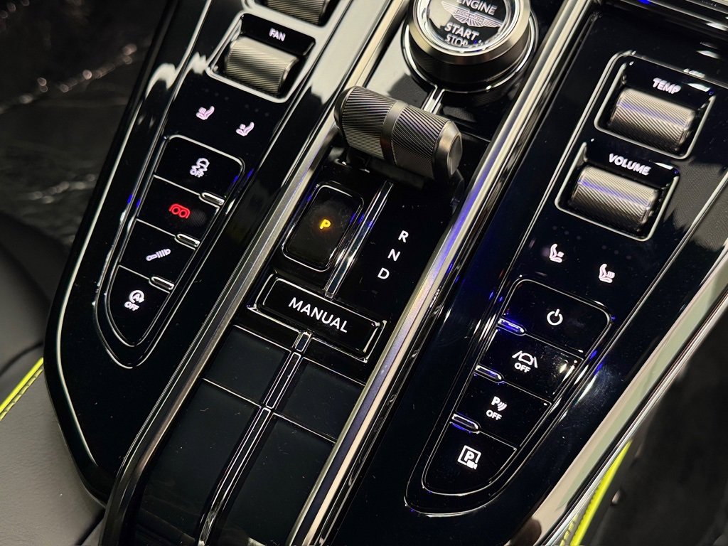 New 2025 Aston Martin V8 Vantage Coupe image 25