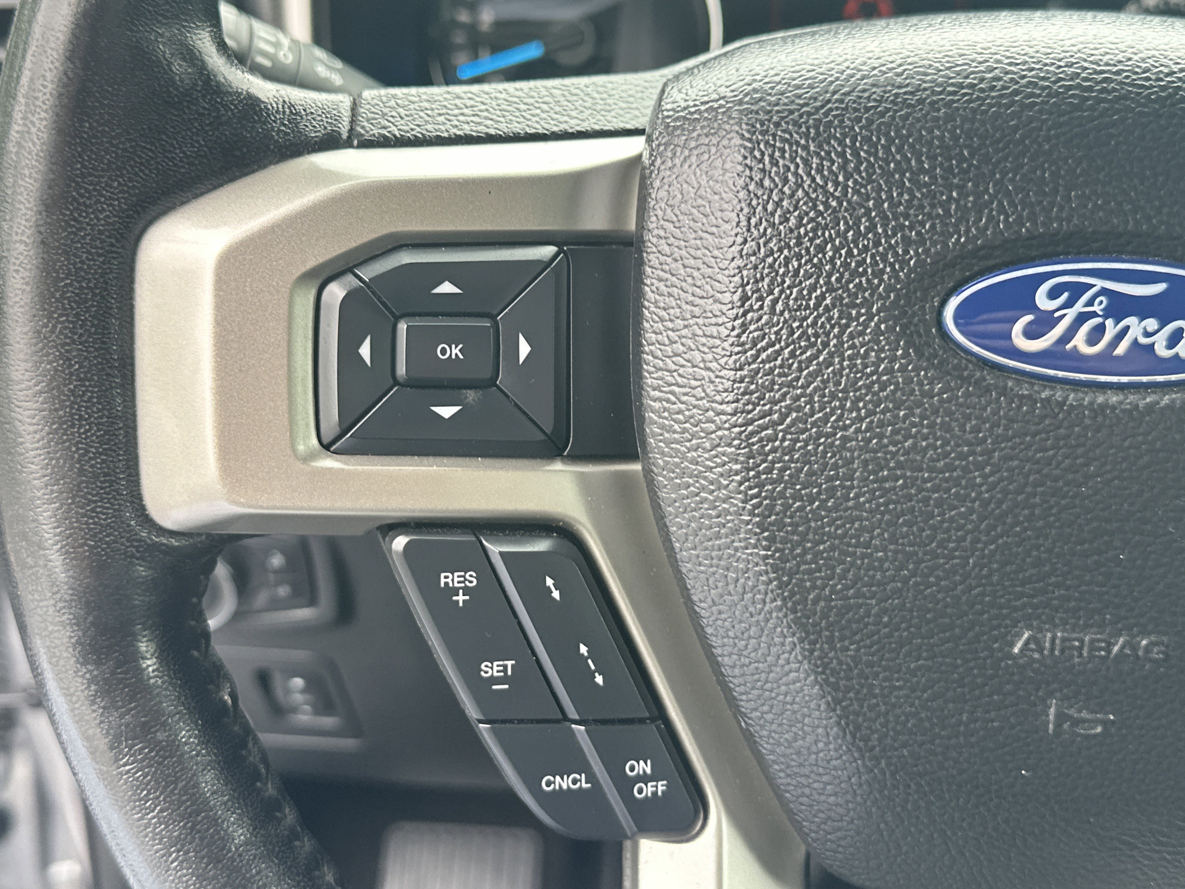 Used 2020 Ford F150 Lariat w/ Equipment Group 502A Luxury AWD/4WD image 24