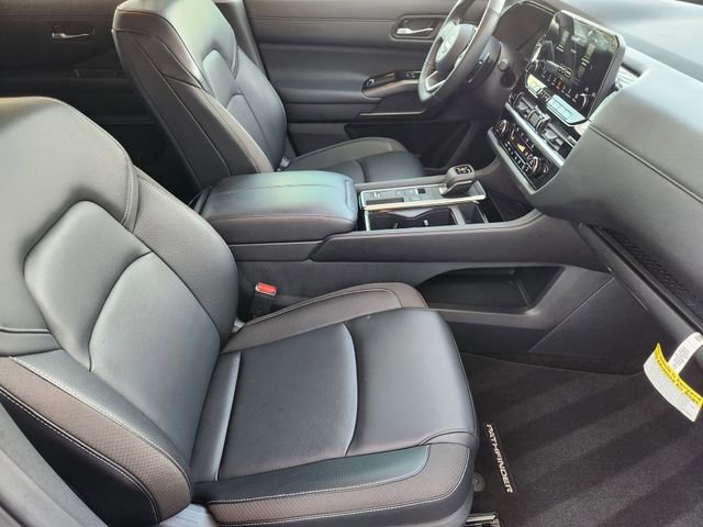 Certified 2025 Nissan Pathfinder SL image 11