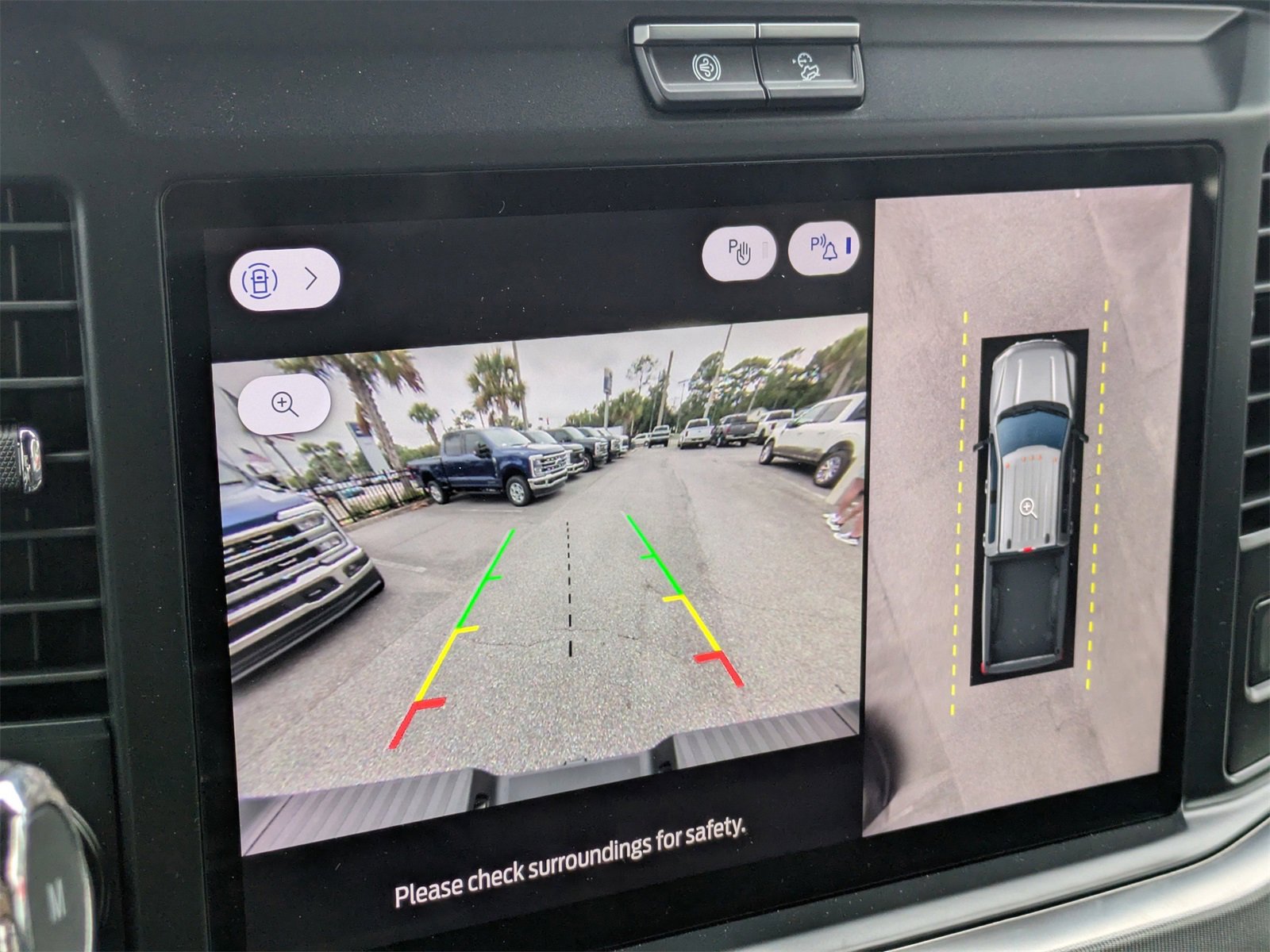 New 2025 Ford F250 Platinum w/ FX4 Off-Road Package image 27