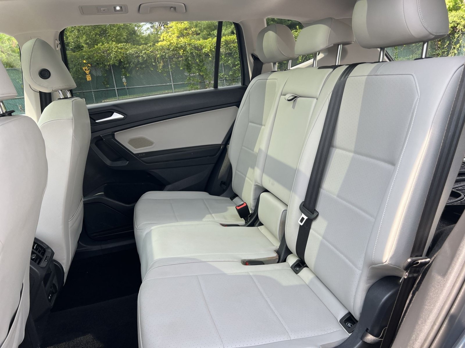 Used 2021 Volkswagen Tiguan SE AWD/4WD image 25