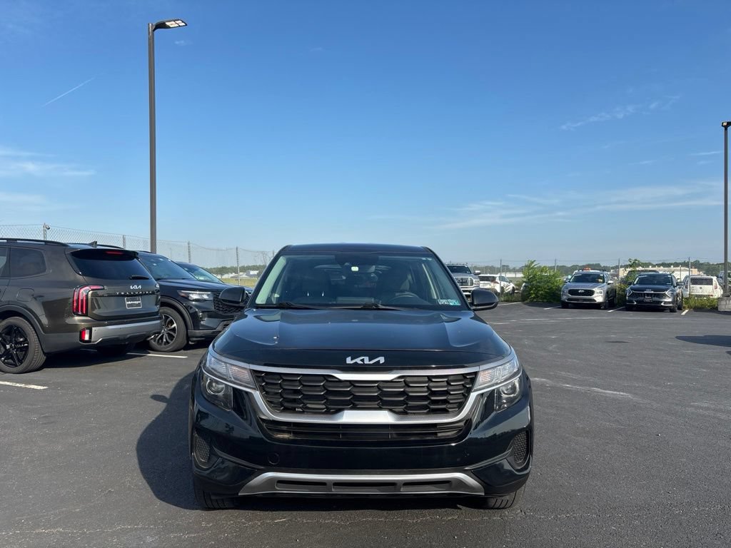 Used 2023 Kia Seltos LX AWD/4WD image 8
