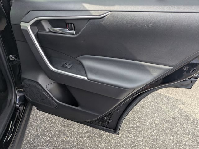 Used 2022 Toyota RAV4 XLE FWD image 30