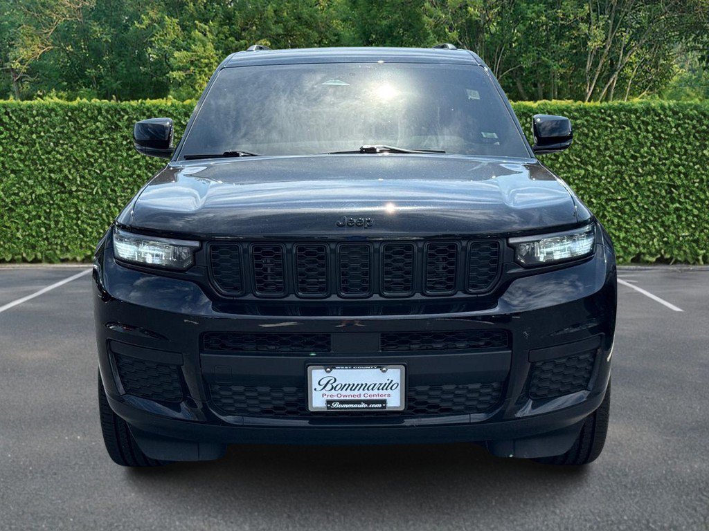 Used 2025 Jeep Grand Cherokee L Altitude AWD/4WD image 9