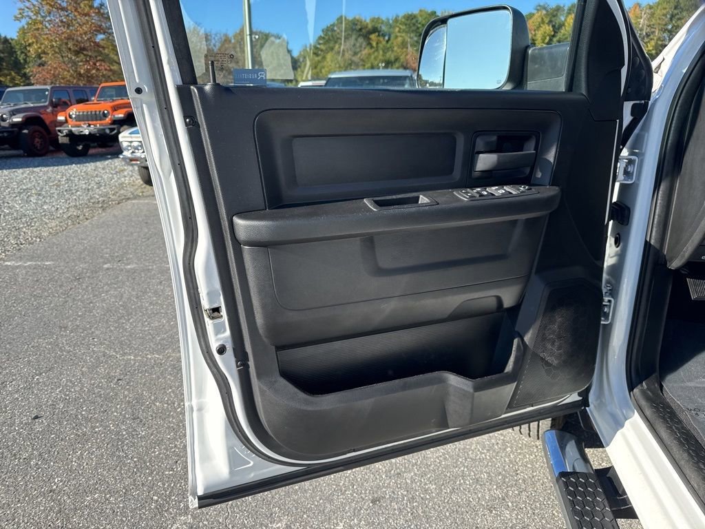 Used 2020 RAM 3500 Tradesman image 23