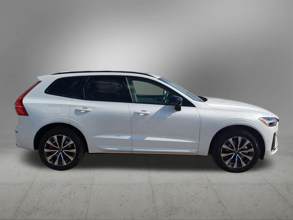 Certified 2024 Volvo XC60 B5 Plus AWD/4WD image 7