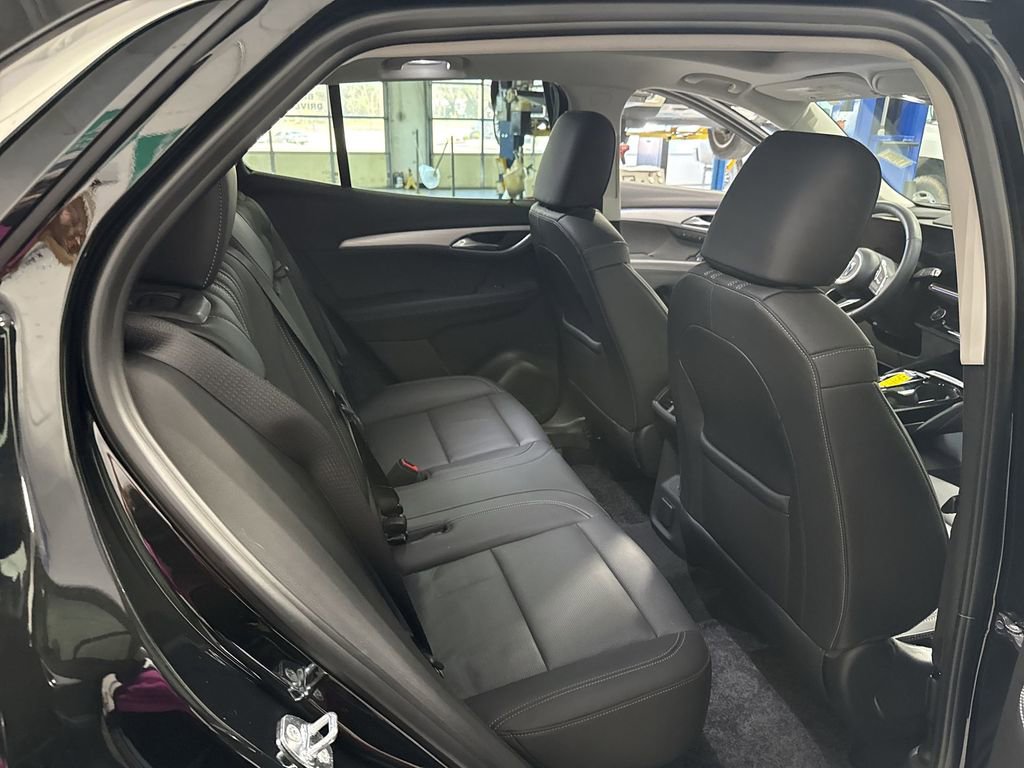 Certified 2024 Buick Envision Avenir image 34