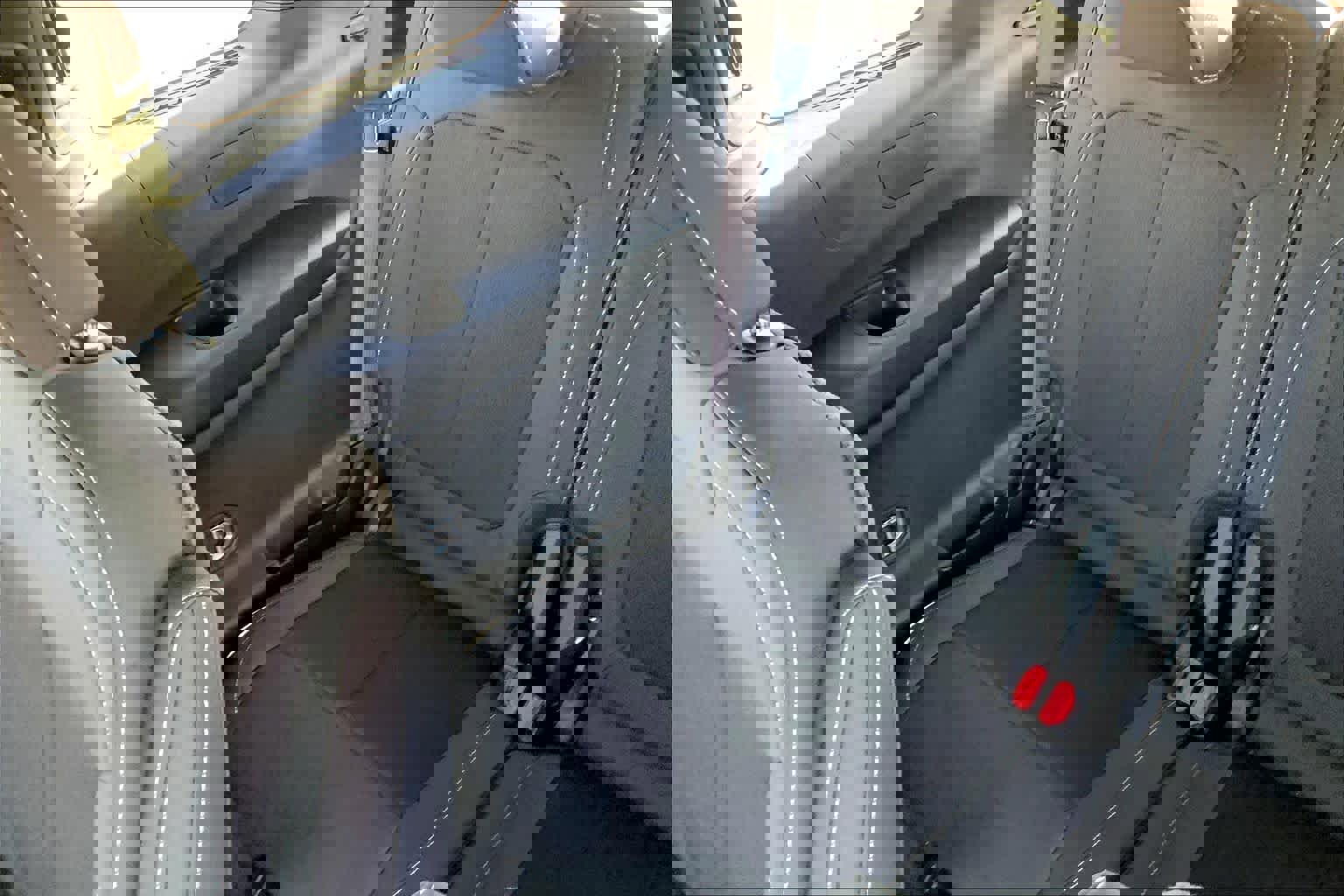 New 2025 Jeep Grand Cherokee L Laredo image 16