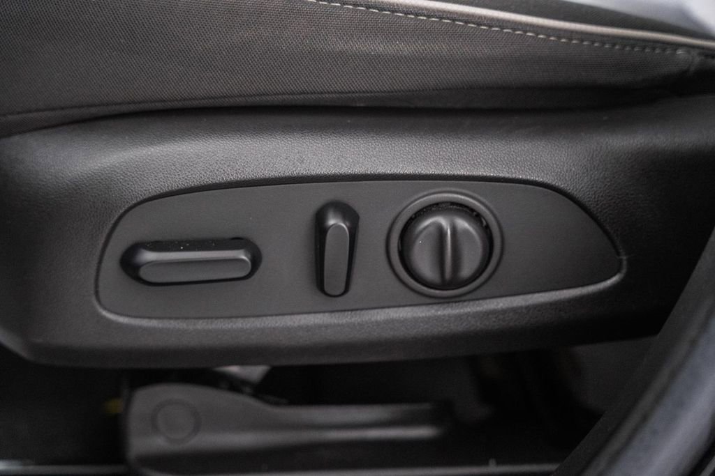 Used 2023 Chevrolet TrailBlazer LT w/ Convenience Package image 35