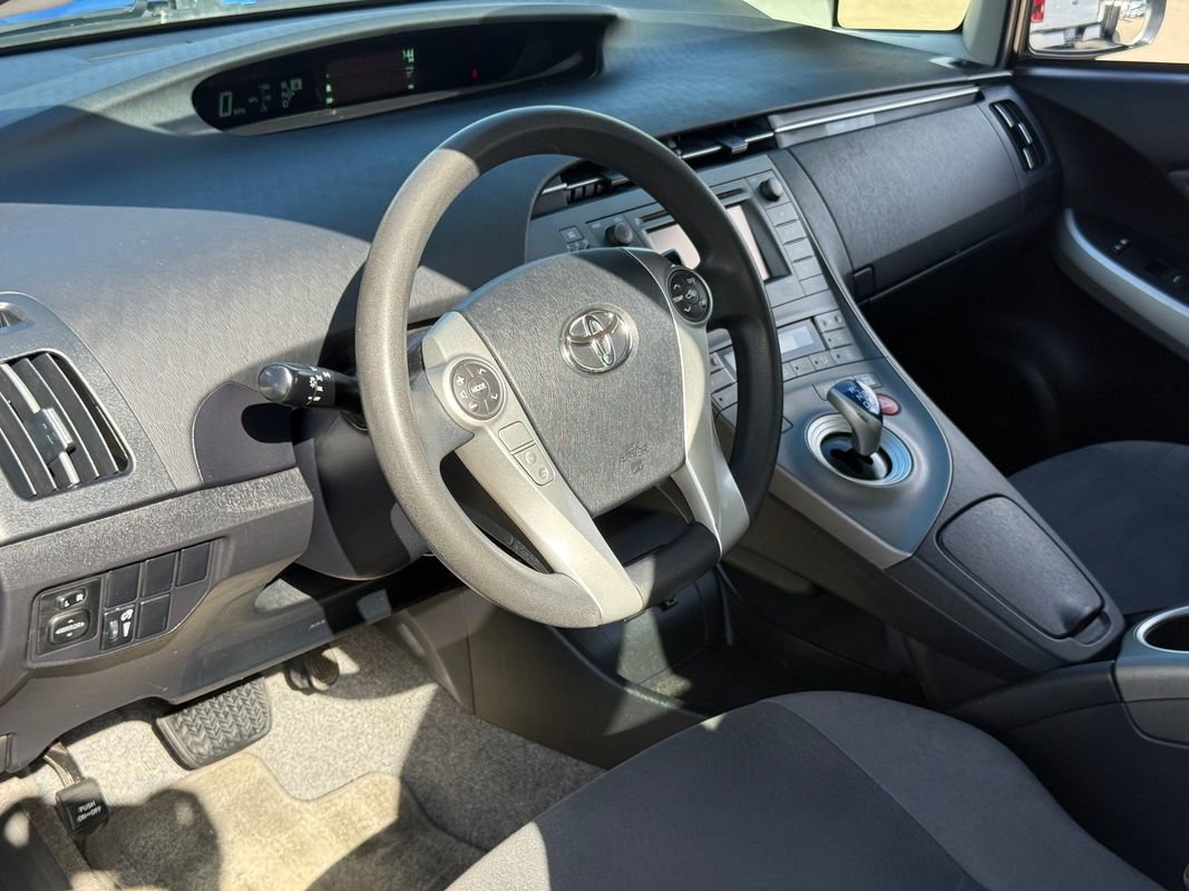 Used 2012 Toyota Prius Two FWD image 2