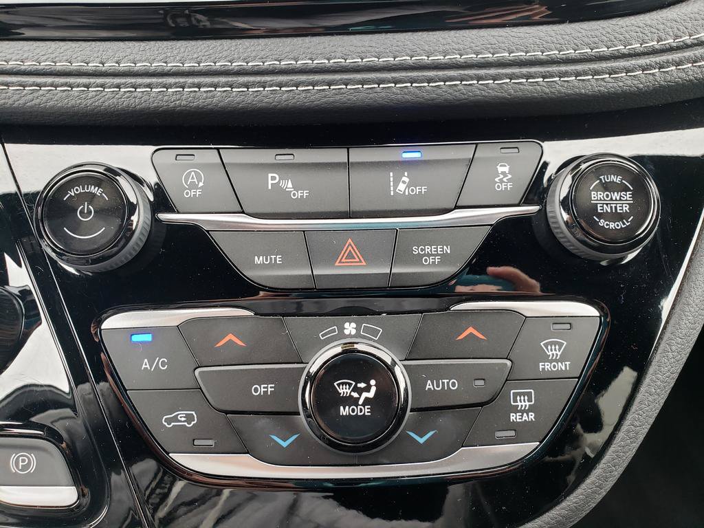 New 2026 Chrysler Pacifica Select AWD/4WD image 21