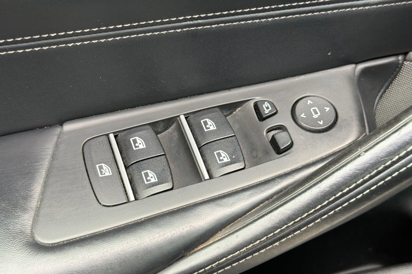 Used 2020 BMW 540i w/ M Sport Package image 13