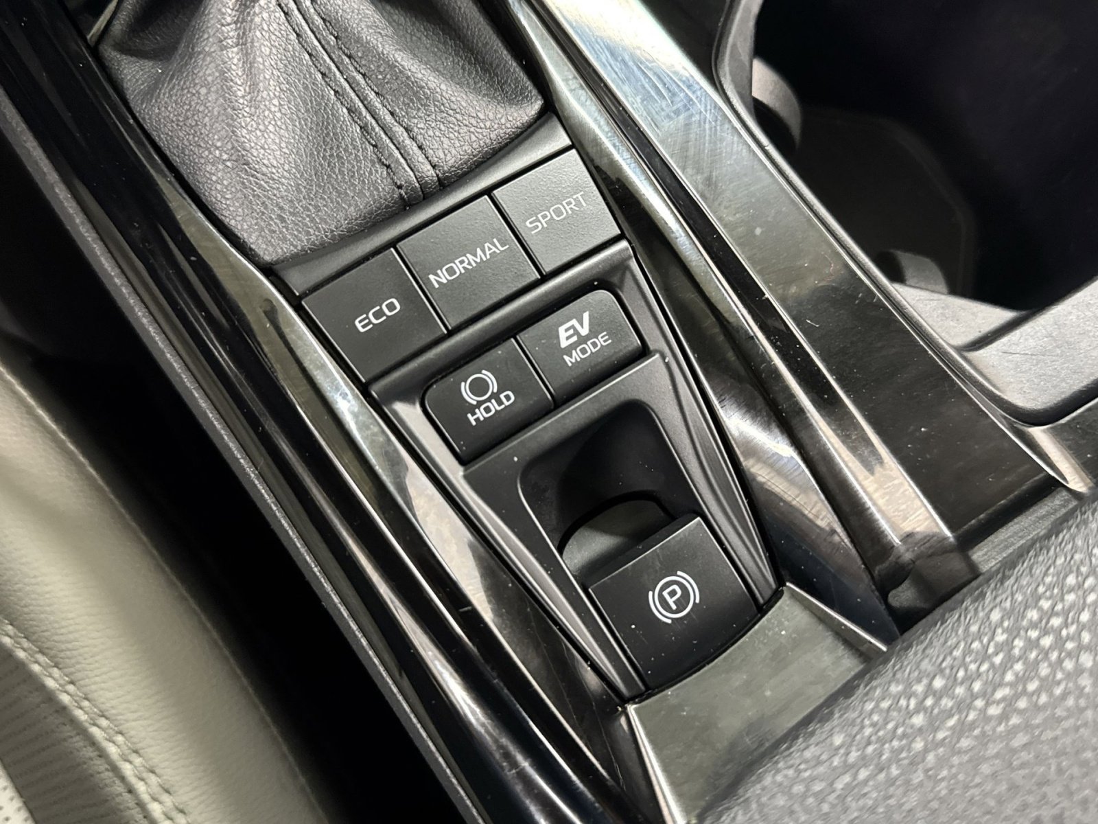 Used 2026 Toyota Camry XLE AWD/4WD image 43