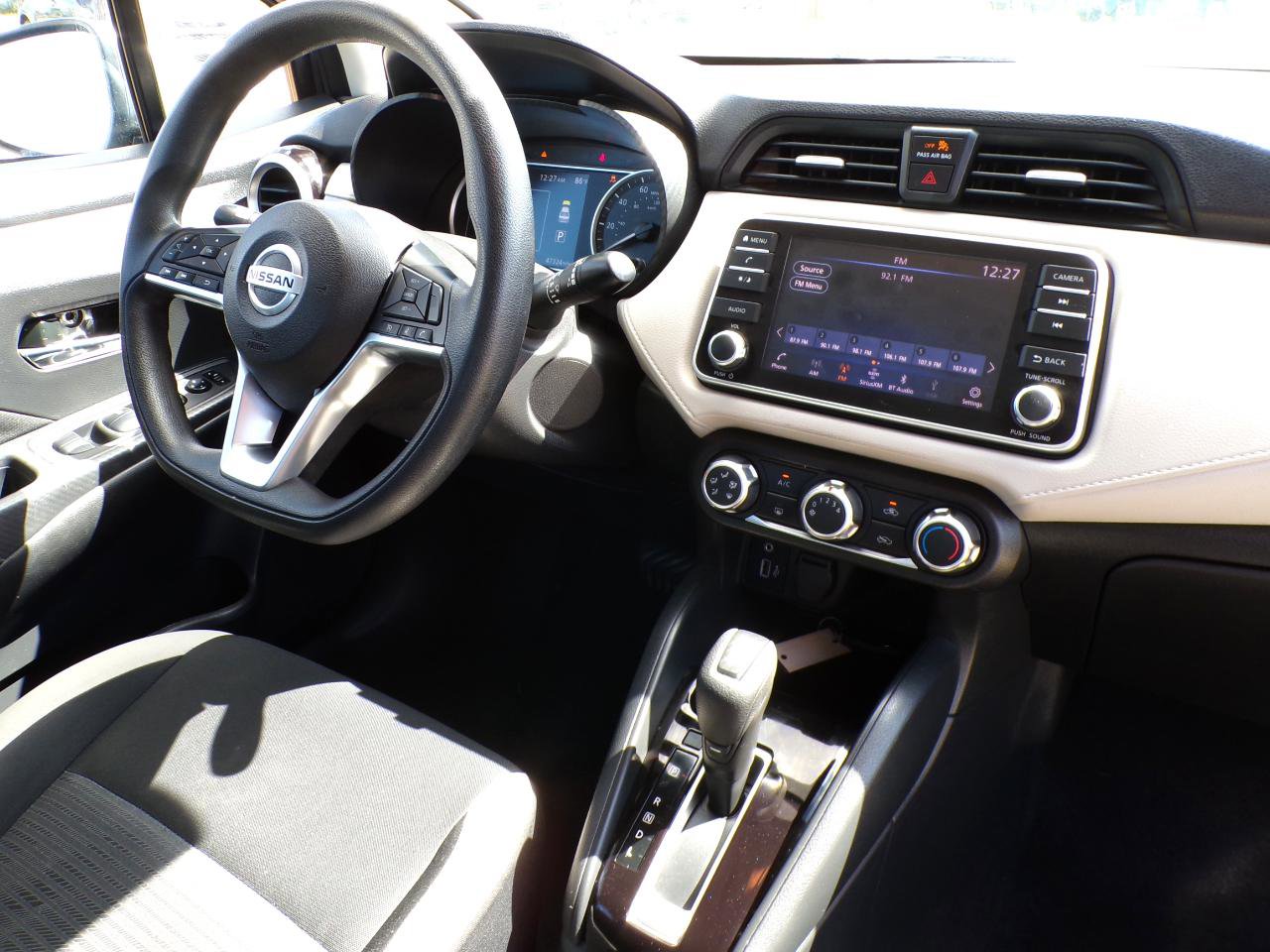 Used 2022 Nissan Versa SV w/ Trunk Package image 21