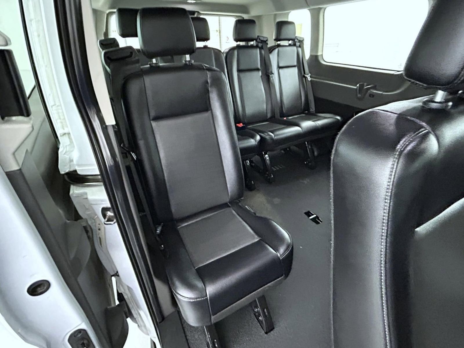 Used 2024 Ford Transit 350 XL image 18