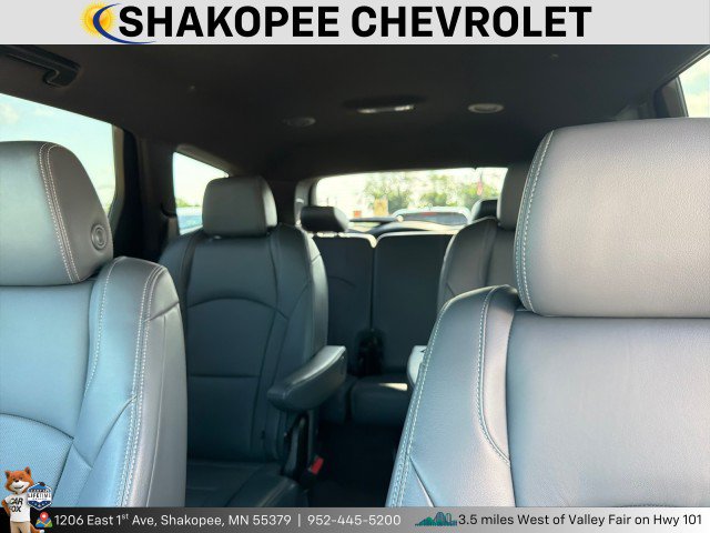 Used 2022 Buick Enclave Premium AWD/4WD image 5