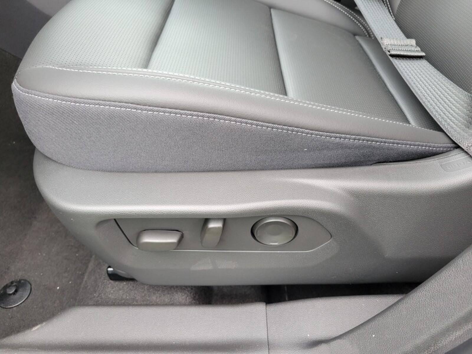 New 2026 Buick Envision Preferred AWD/4WD image 23