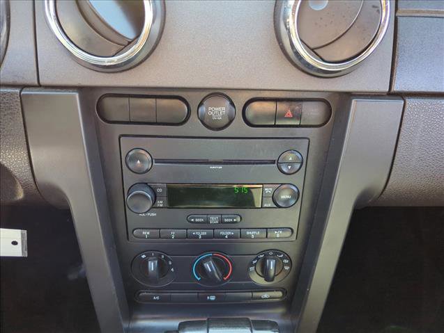 Used 2007 Ford Mustang Deluxe image 21