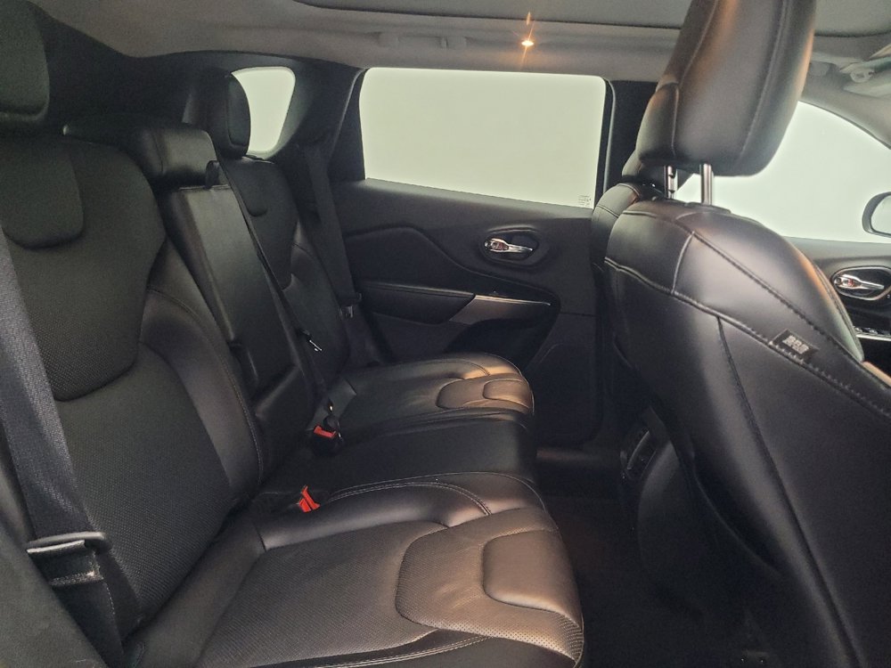 Used 2020 Jeep Cherokee Limited image 19
