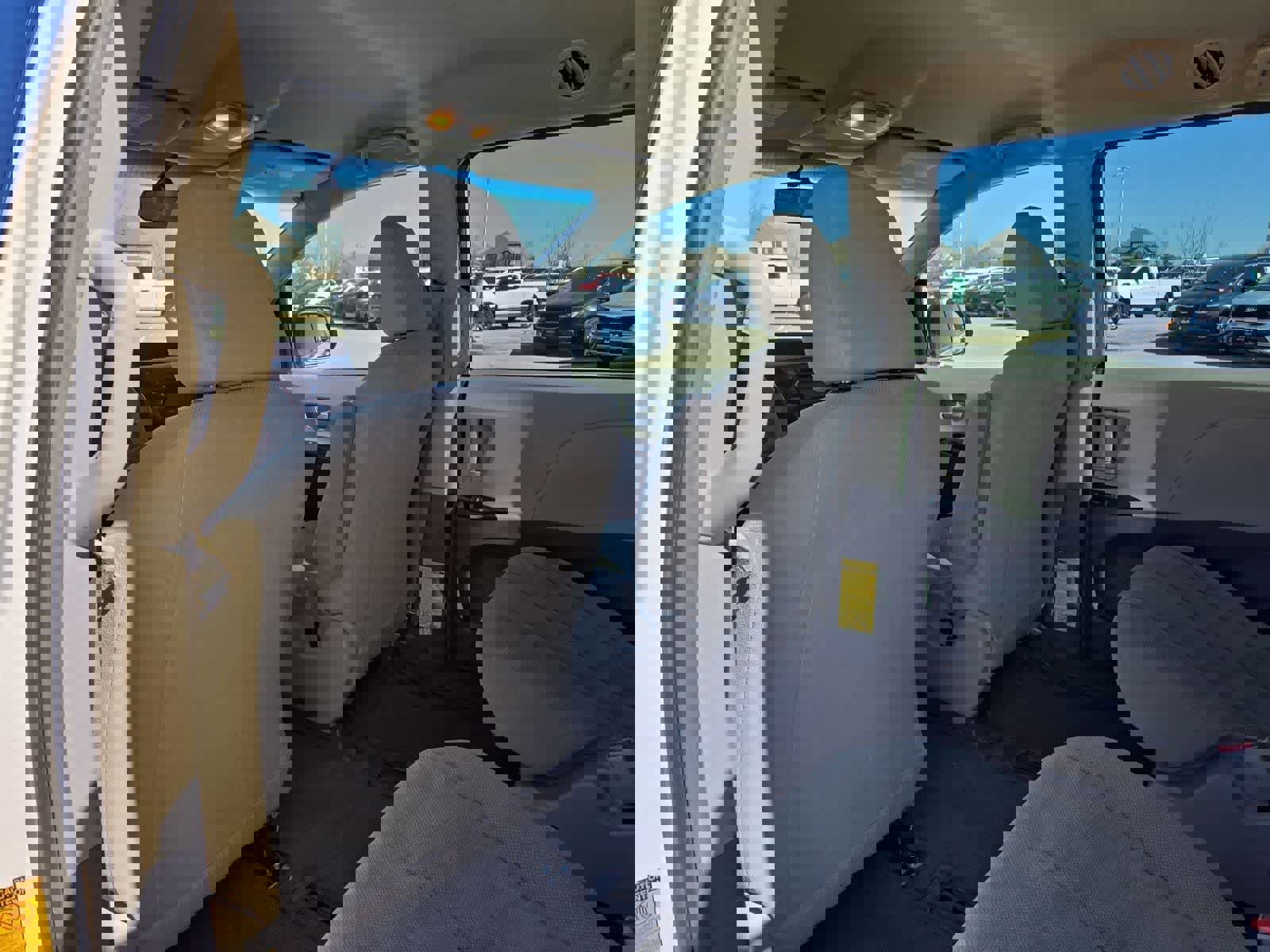 Used 2014 Toyota Sienna L image 16