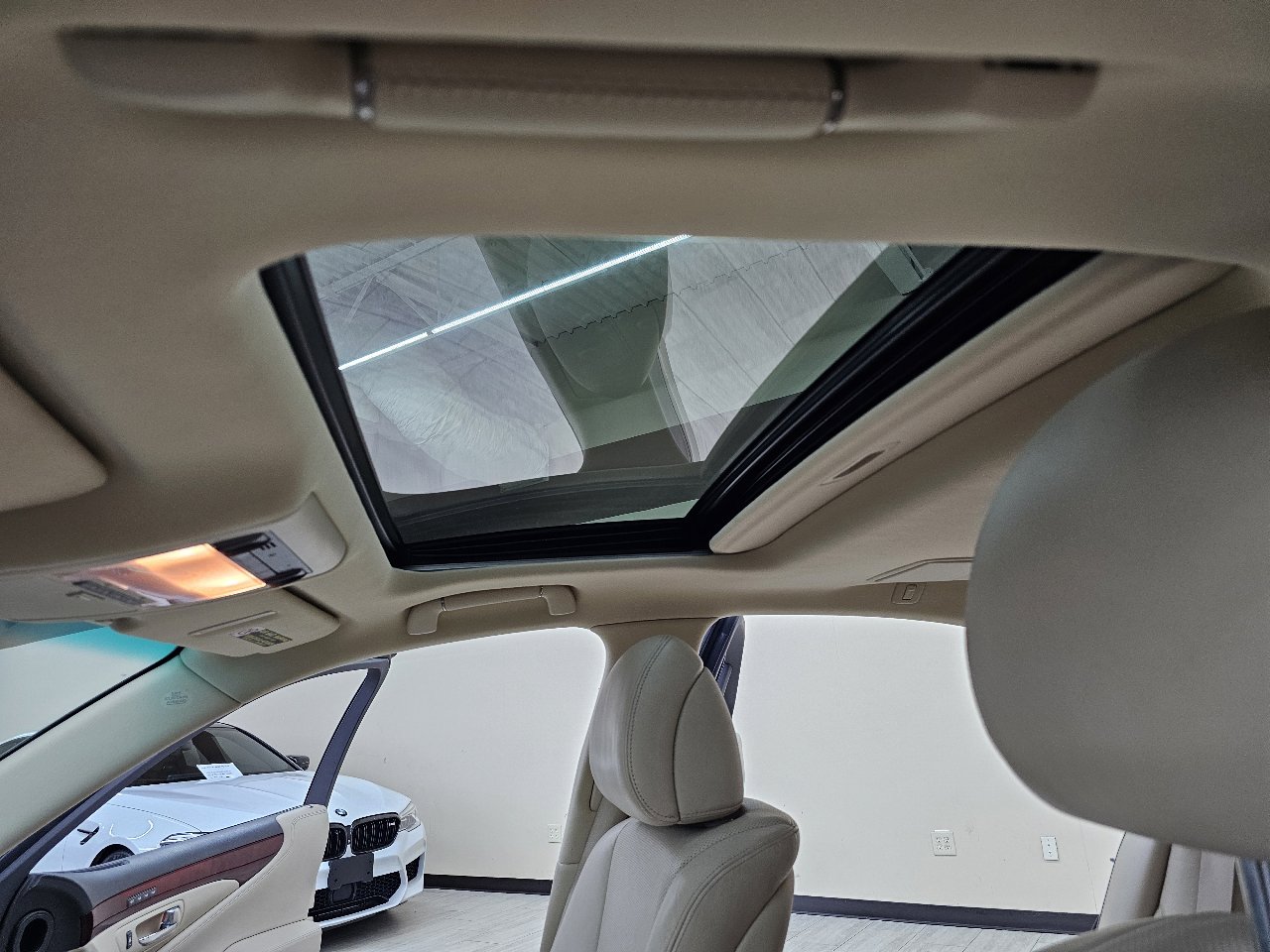 Used 2012 Lexus LS 460 Luxury image 39