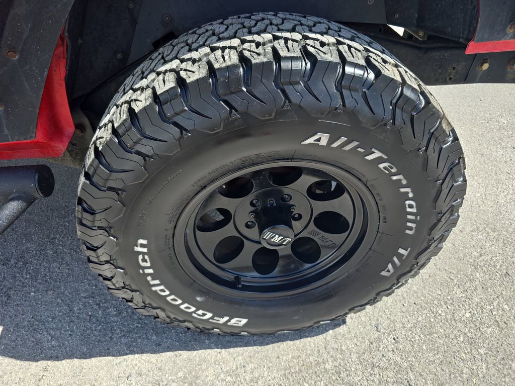 Used 2016 Jeep Wrangler Unlimited Sport w/ Connectivity Group image 28