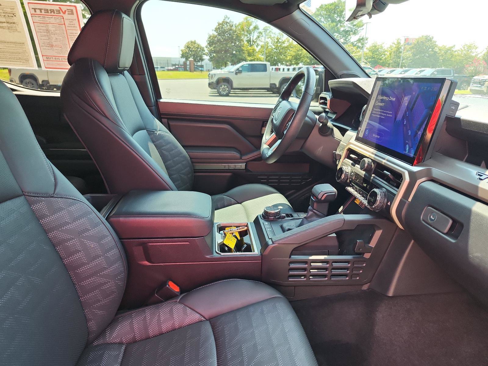 Used 2024 Toyota Tacoma TRD Off-Road w/ TRD Off Road Premium Package AWD/4WD image 9