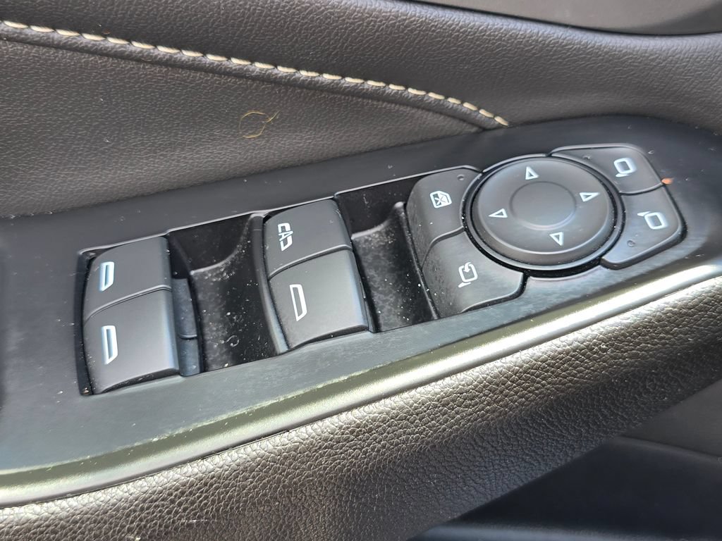 Used 2023 Chevrolet Traverse LT w/ LT Premium Package FWD image 25