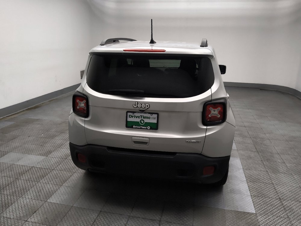 Used 2020 Jeep Renegade Latitude FWD image 7