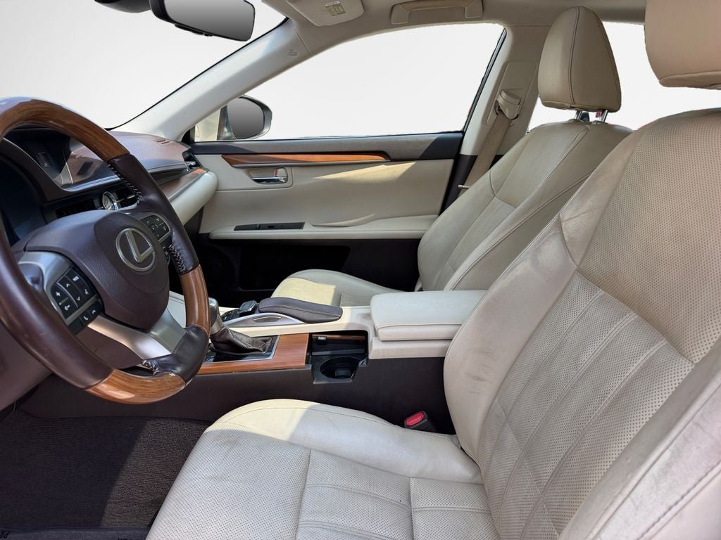 Used 2017 Lexus ES 300h FWD image 12