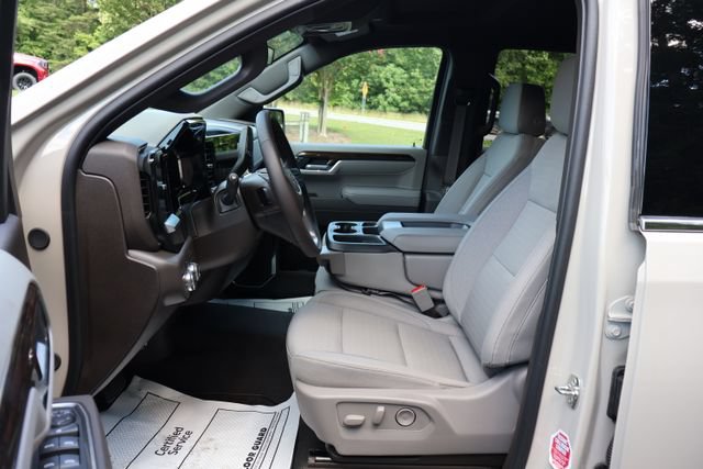 New 2026 GMC Sierra 1500 SLE w/ Preferred Package AWD/4WD image 18