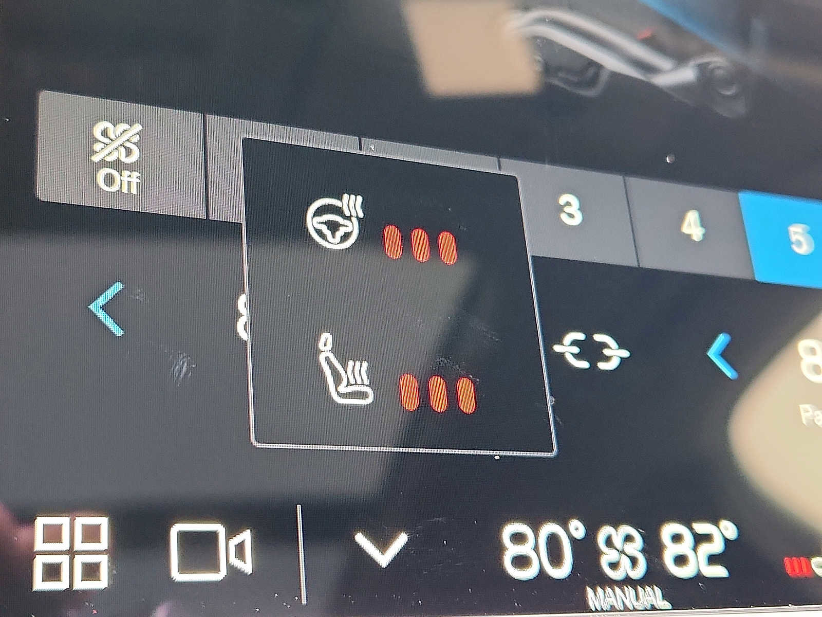 Used 2025 Volvo XC60 T8 Plus w/ Protection Package Premier image 24