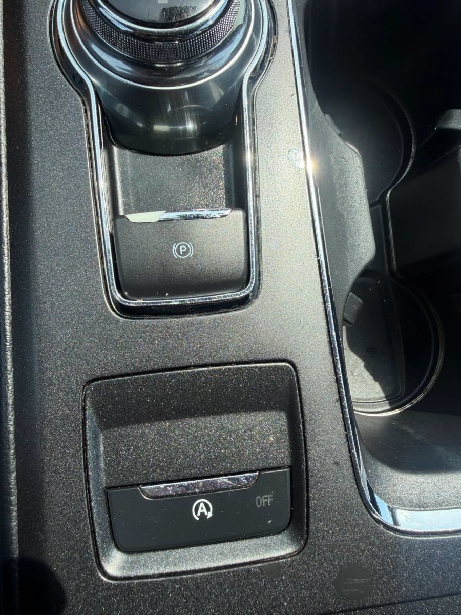 Used 2020 Ford Fusion Titanium FWD image 37