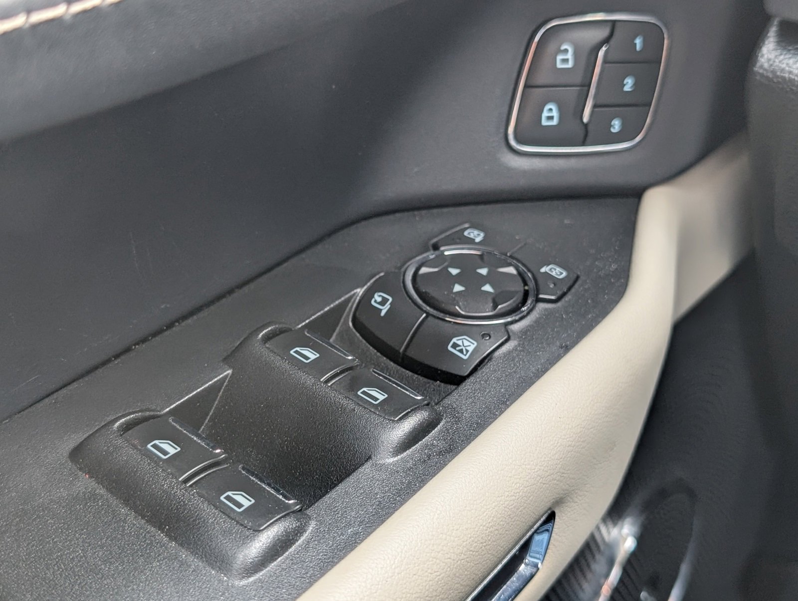 Used 2020 Ford Expedition Platinum image 21