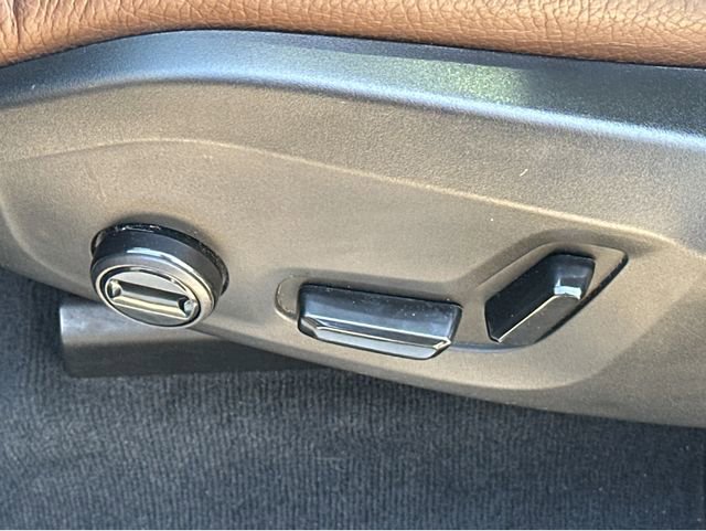 Used 2020 Volvo XC60 T5 Momentum w/ Protection Package Premier FWD image 34